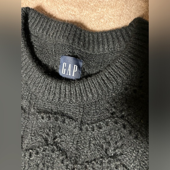 GAP women Charcoal Cable-Knit Crewneck Sweater 0013 - Picture 2 of 3